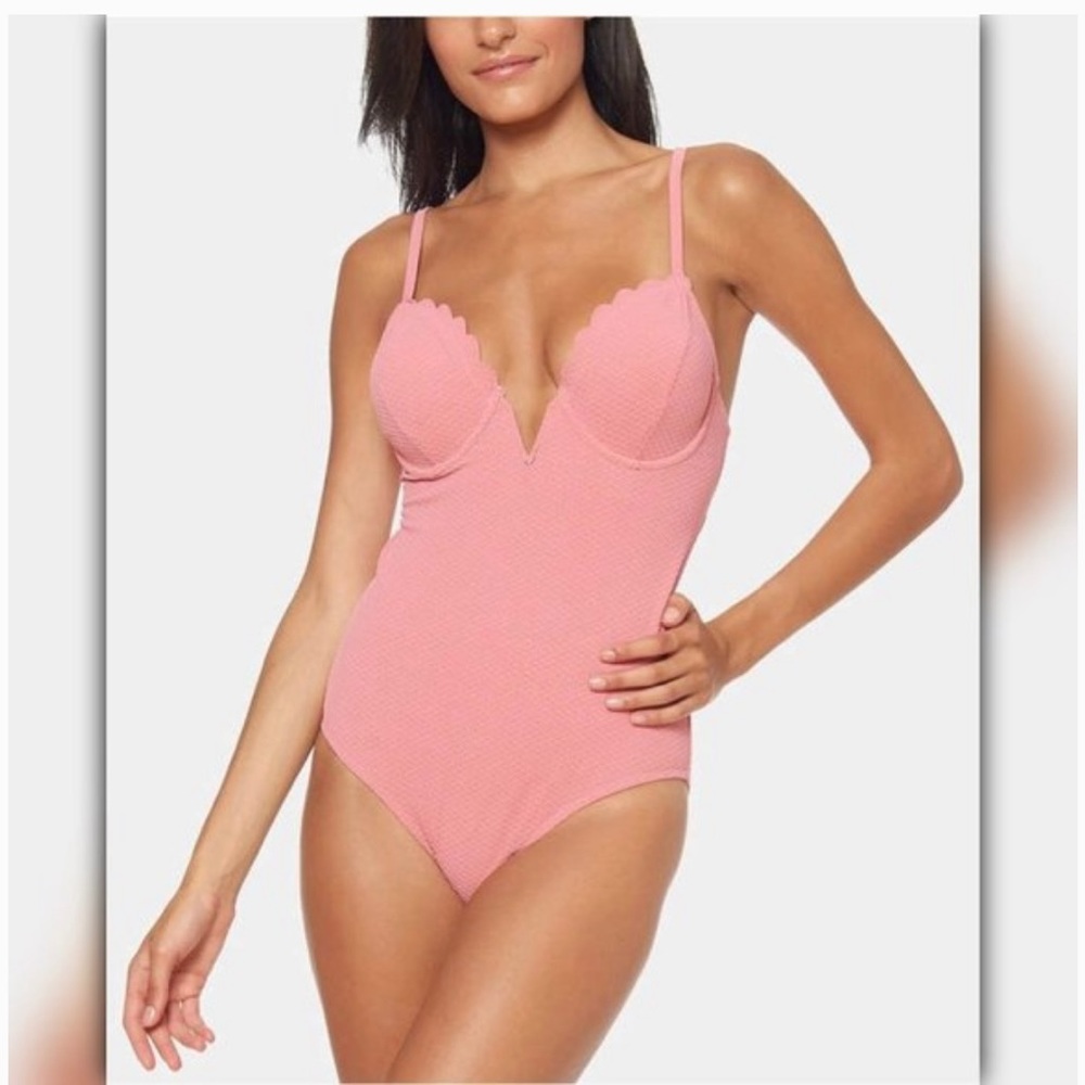 Jessica Simpson Scalloped Edge V-Wire Textured One-Piece Swimsuit Size XL